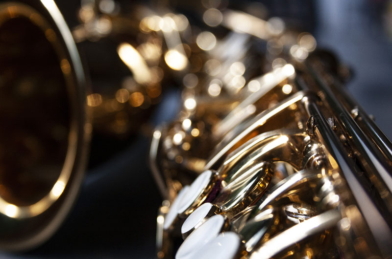 Delage Music studio arrangement