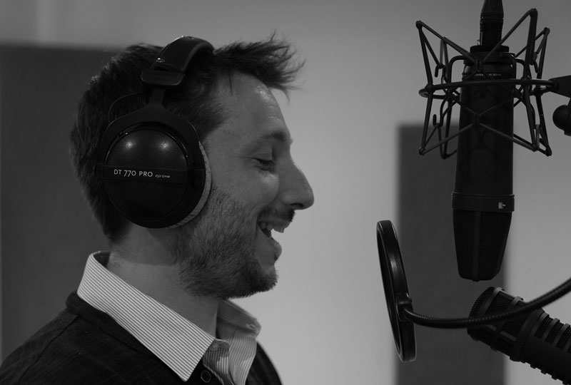 Delage Music studio voix off